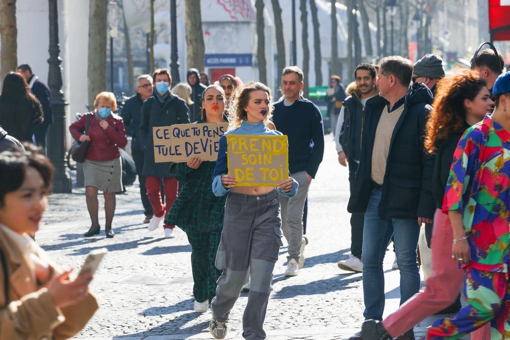 Cultural Melting Pot: Living in a Multicultural City